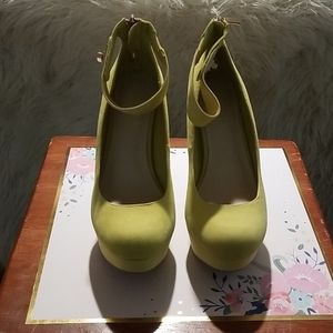 Platform Pumps in a Vibrant Yellow